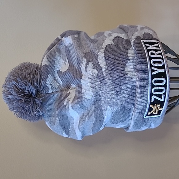 Zoo York Other - ZOO YORK Grey Camo Beanie Toque with Pom Pom, Zoo York Logo, Unisex